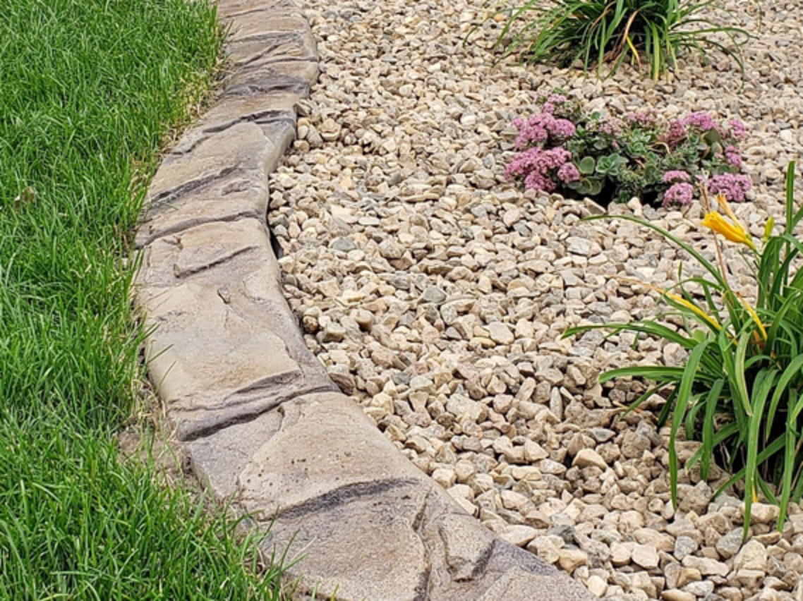 grass to garden curbing@2x